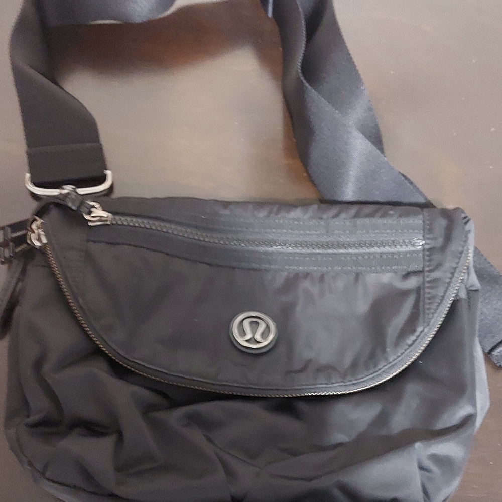 Lululemon all night festival bag